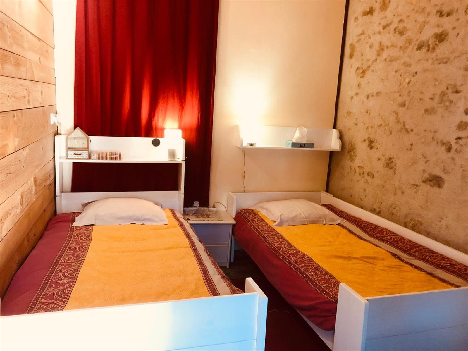 Chambre aux lits jumeaux